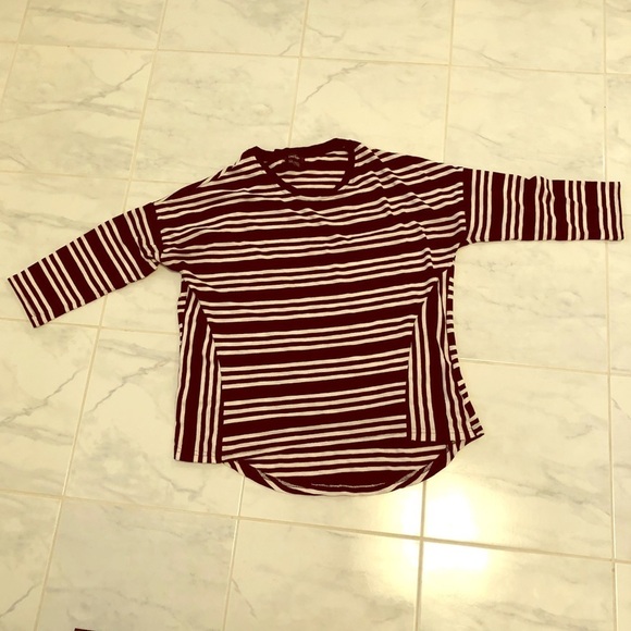 Lord & Taylor striped 3/4 sleeve top EUC! - Picture 2 of 5